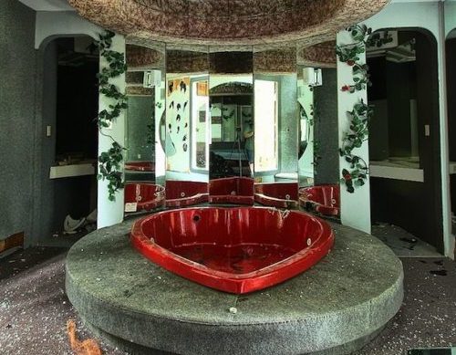 Don't let the heart-shaped hot tubs fool you: Love is dead at these abandoned honeymoon resorts