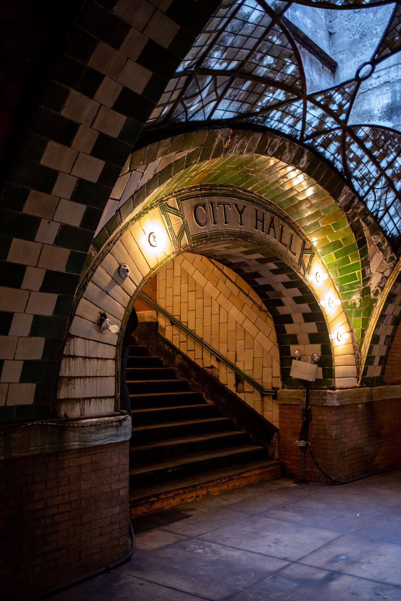 Montgomerys Hidden Treasure Discover The Lost Gold Mine Beneath City Hall - dwt1n75