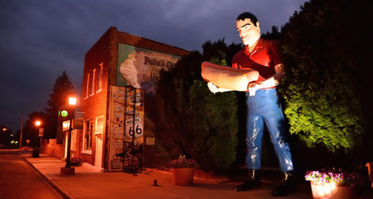 How to Find Quirky Roadside Landmarks on Any Drive