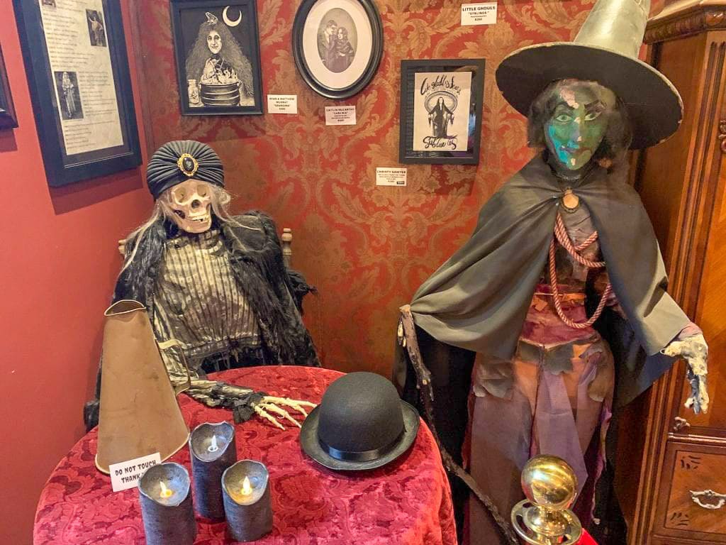 At Bearded Lady's Mystic Museum, lovers of witchcraft and the occult gather  to cast spells—and buy art - Roadtrippers