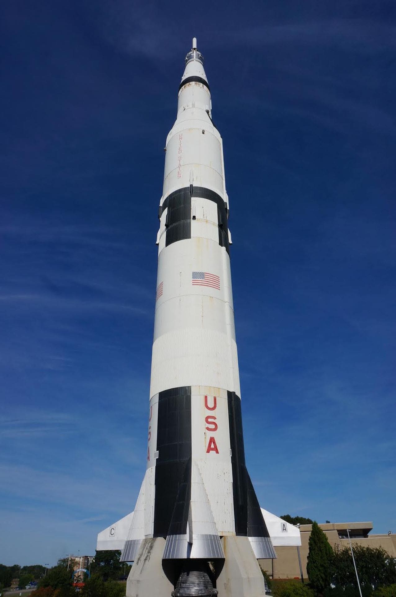 Saturn V: The Moon Rocket Explained - okkmvoo