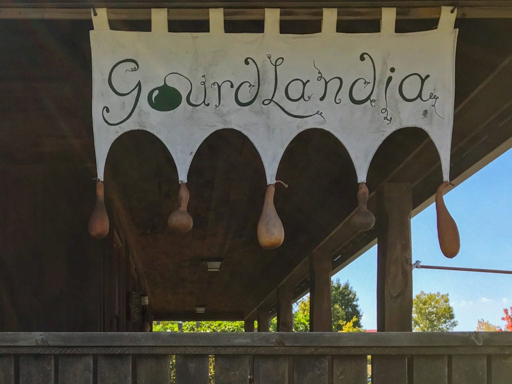 A sign for Gourdlandia