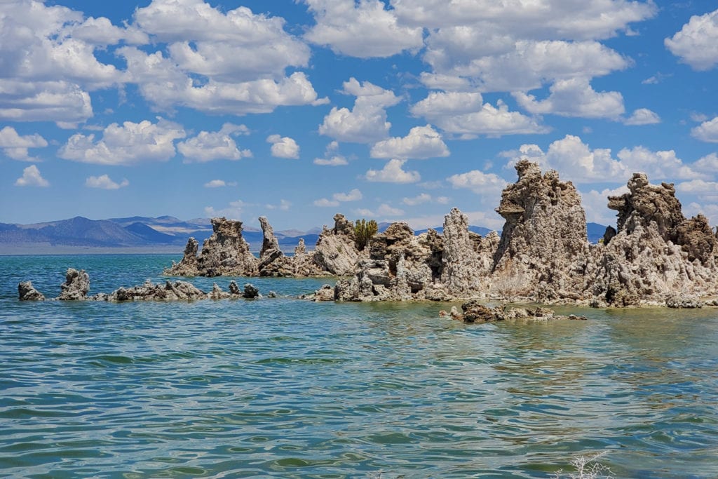 Tufa towers, volcanic rocks, and an alien landscape at California's Mono Lake