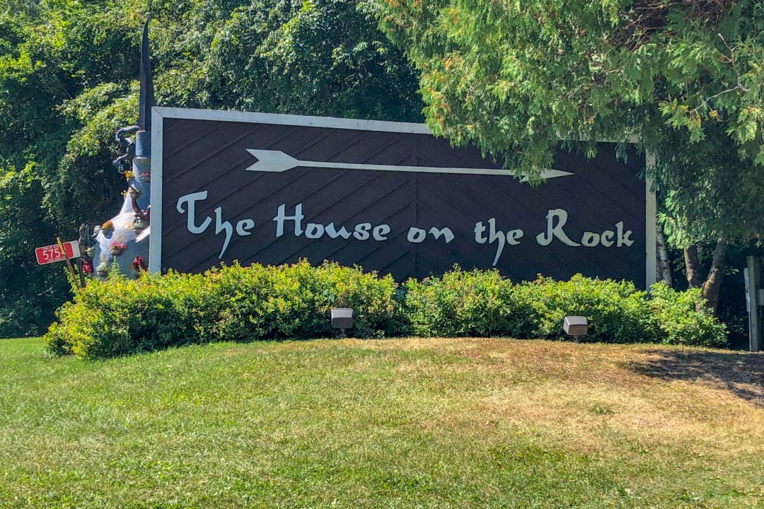 Entrance sign for The House on the Rock.