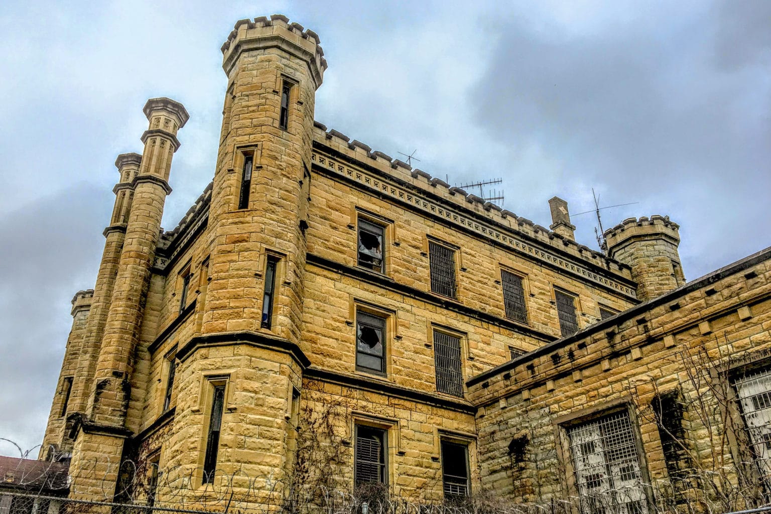 Old Joliet Prison: Take A Tour Of It's Old Cells - Roadtrippers