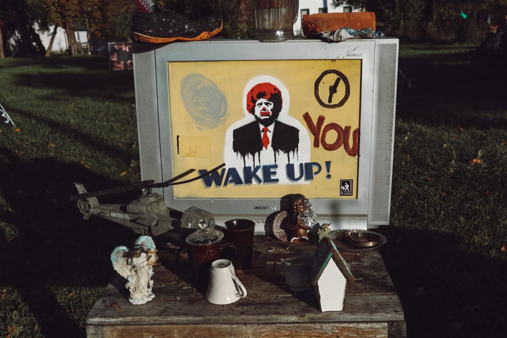 The Heidelberg Project is full of found objects, like abandoned teddy bears, old TVs, and broken-down cars.