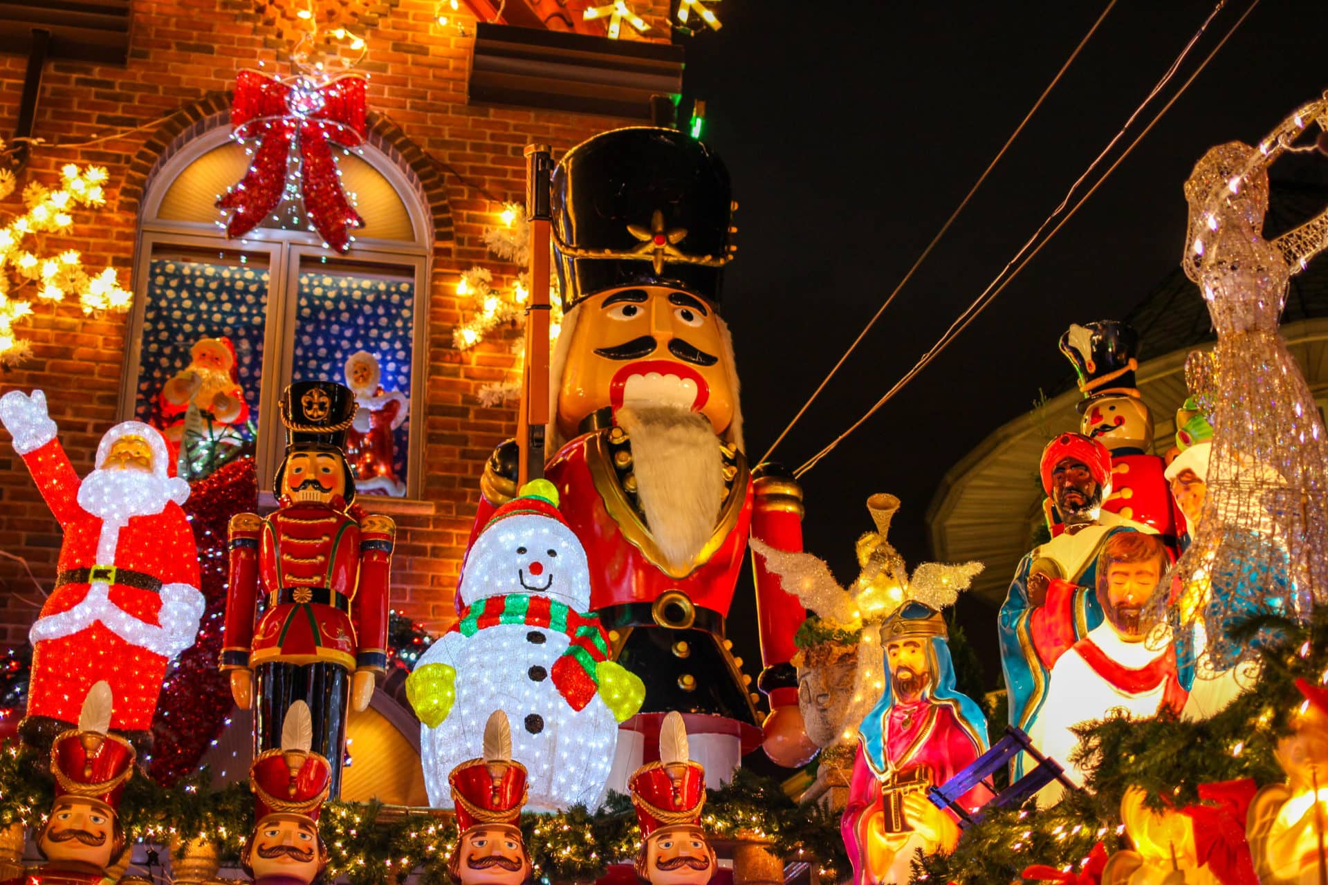 Forget Rockefeller Center—New York City’s best holiday light displays are in southwest Brooklyn