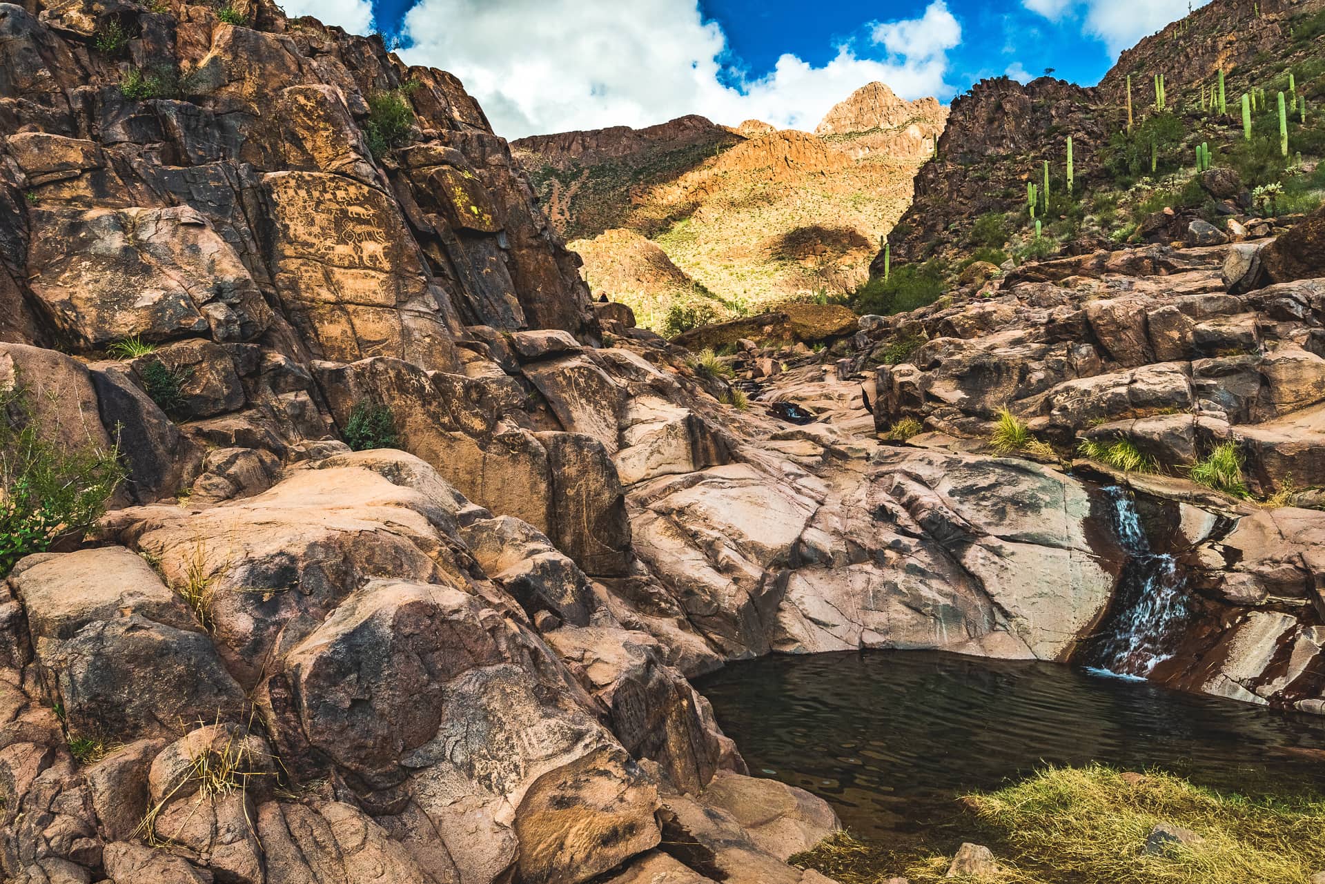 Hieroglyphic trail shop superstition mountains