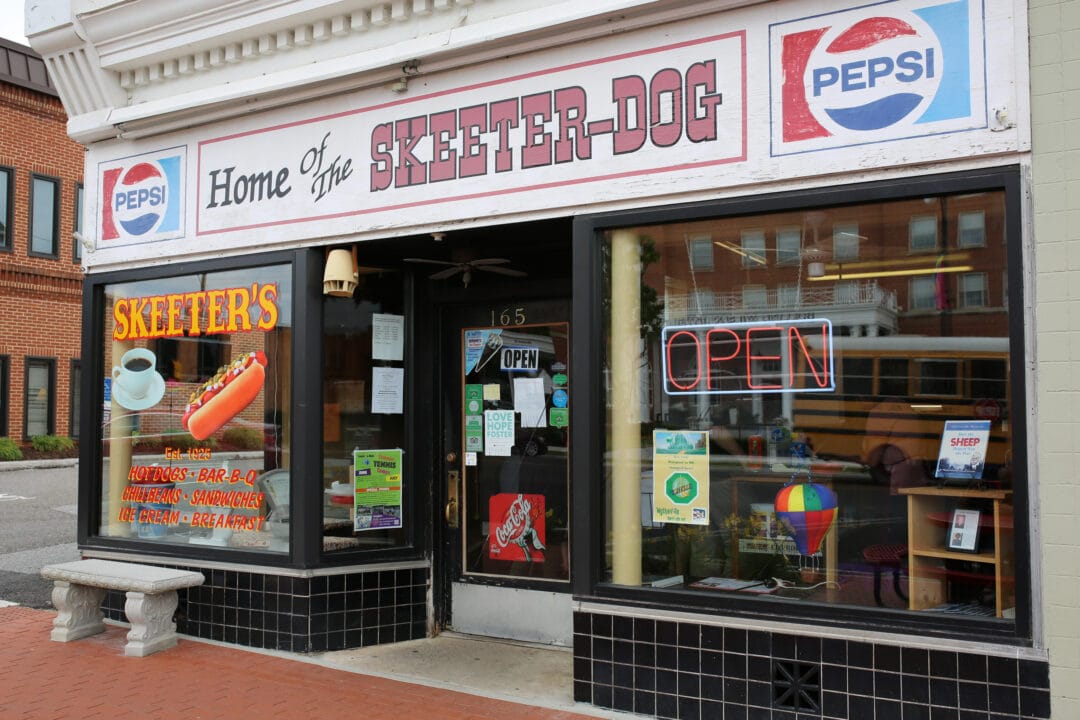 a storefront for skeeter's world famous hot dogs