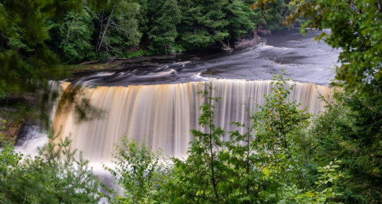 5 must-see stops on a road trip through Michigan’s eastern Upper Peninsula
