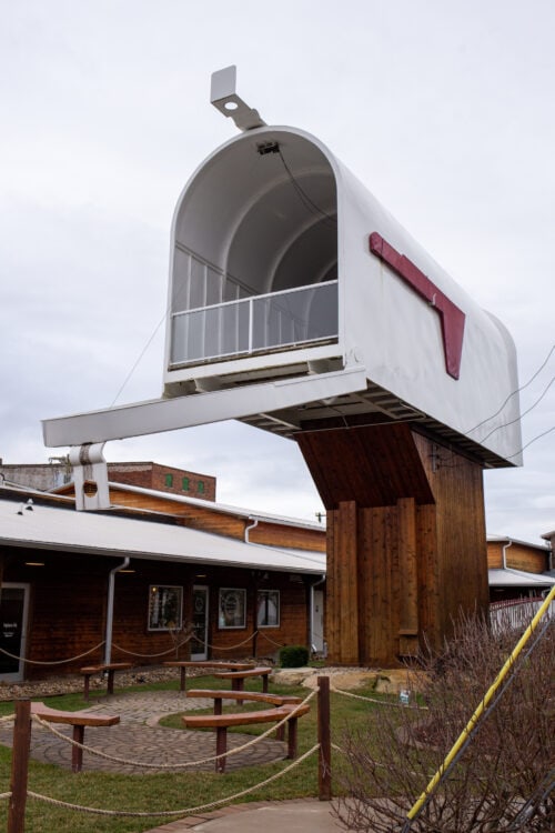 These 'World's Largest' roadside attractions prove that sometimes ...