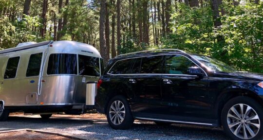 What’s the Best Minivan or SUV for Towing a Travel Trailer?