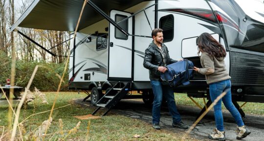 RV insurance vs roadside assistance: key differences